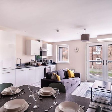 Modern & Spacious 2 Bed Apartment In Manchester Eksteriør billede