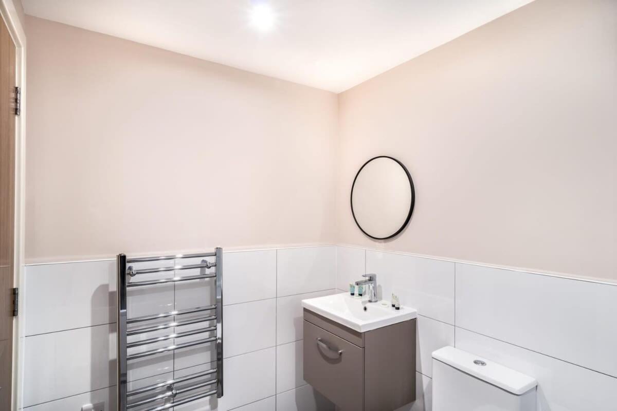 Modern & Spacious 2 Bed Apartment In Manchester Eksteriør billede