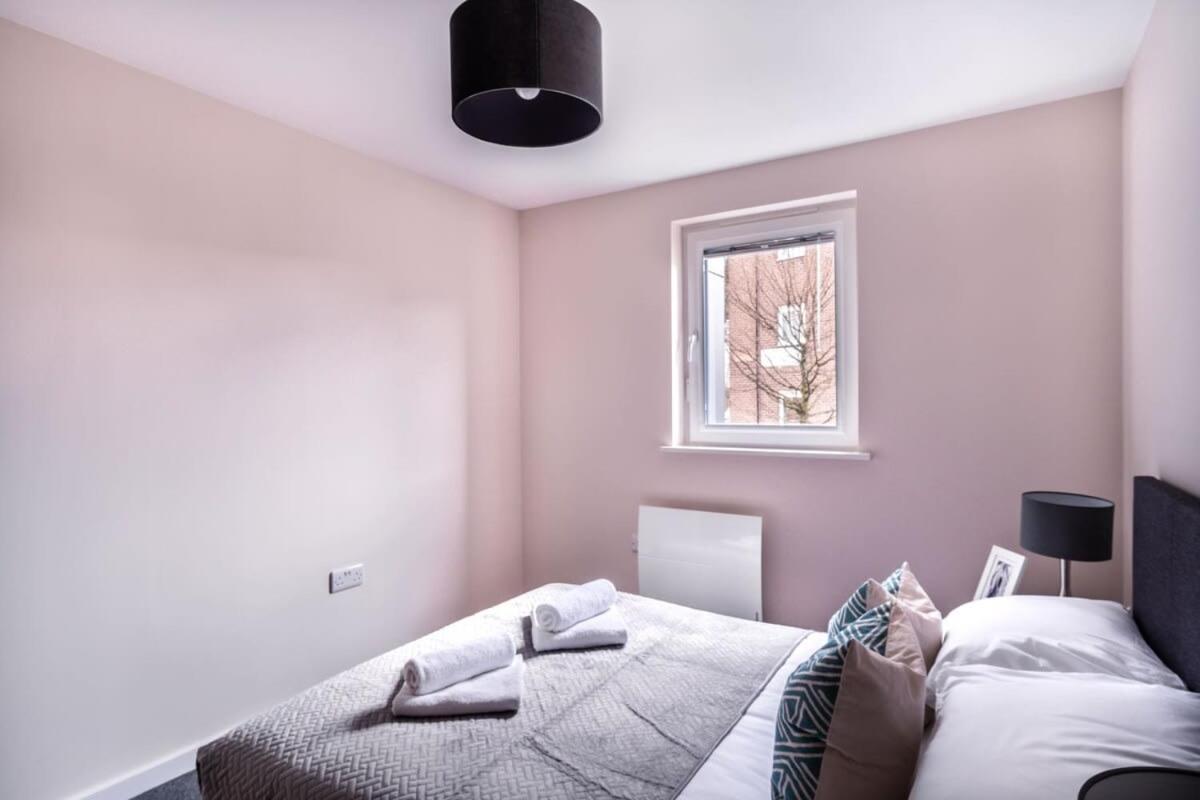 Modern & Spacious 2 Bed Apartment In Manchester Eksteriør billede