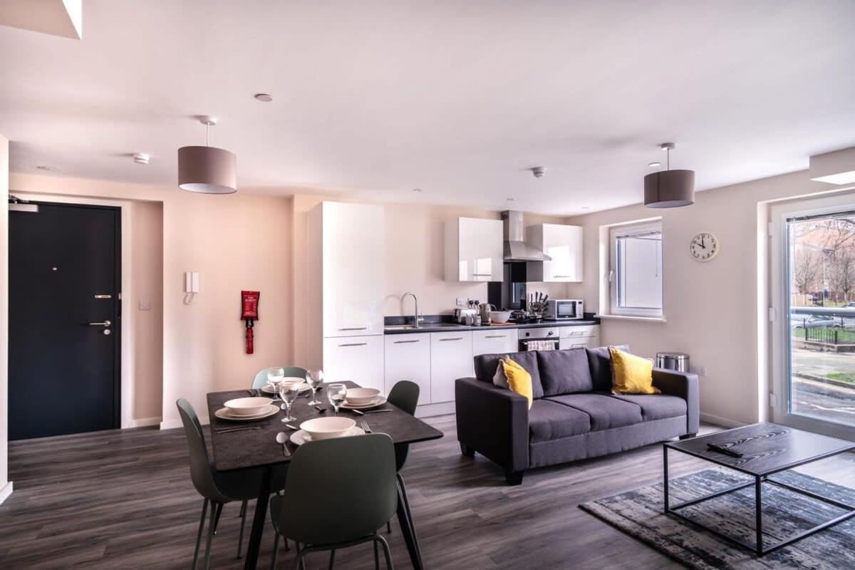 Modern & Spacious 2 Bed Apartment In Manchester Eksteriør billede